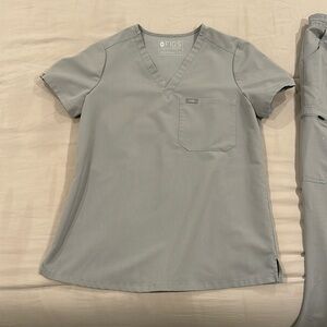 Figs scrubs set! Top and bottom!